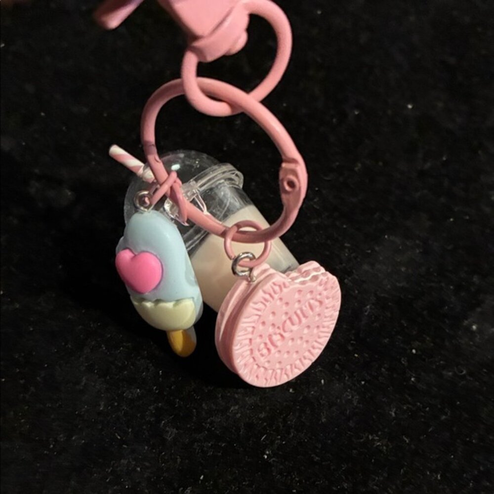 Pink Biscuit and Milkshake Keychain - Picture 3 of 3